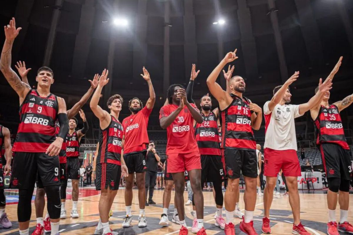 'BORA' DE FLABASQUETE? SAIBA OS PRÓXIMOS JOGOS E COMPETIÇÕES DO FLAMENGO COM A BOLA LARANJA